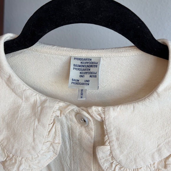 Baum Und Pferdgarten Unique 100% Cotton 
Cream Blouse with Ruffled Collar - Picture 3 of 6